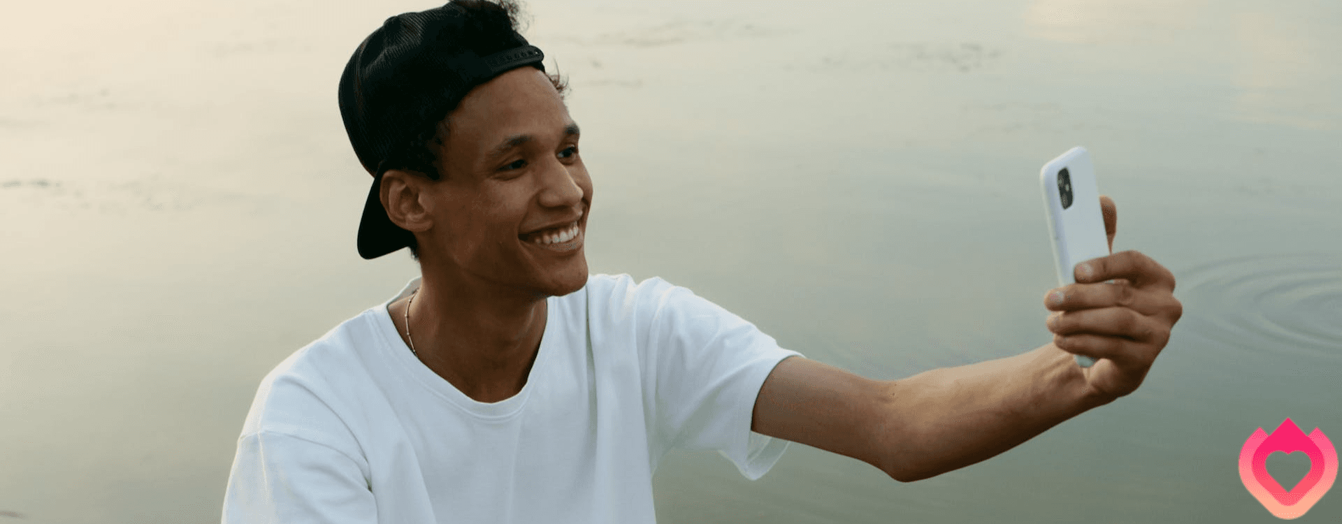 Tips to Retain Your Chat Partner on LuckyCrush