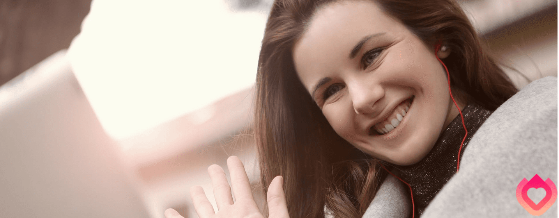 Is It Safe to Use Sites or Apps to Live Chat with Strangers?